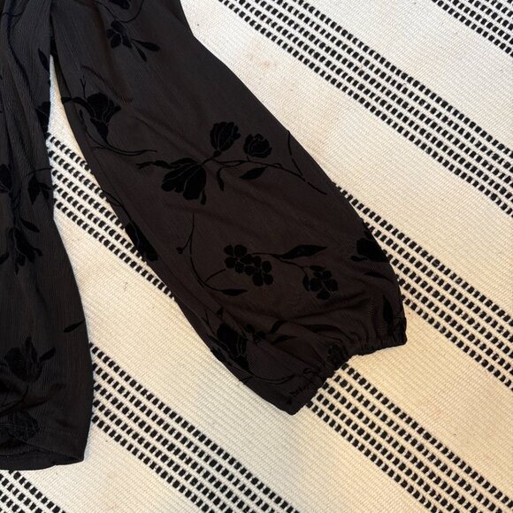 PXL Petite Black Roses Blouse Tie CURE - Picture 6 of 6